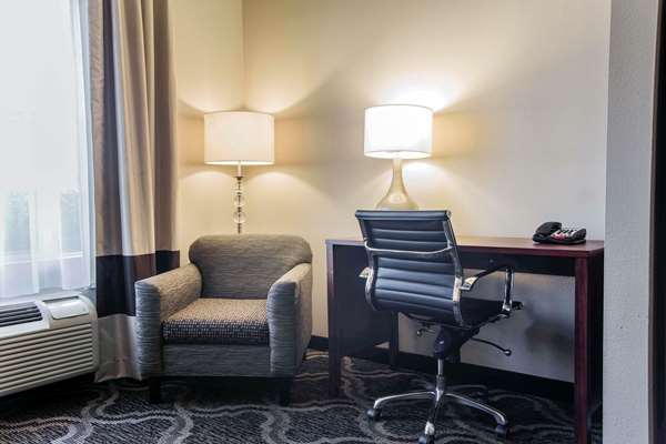 Suite - Comfort Suites Pineville - I-485, Exit 64