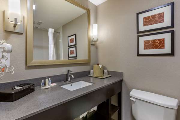  - Comfort Suites Pineville - I-485, Exit 64