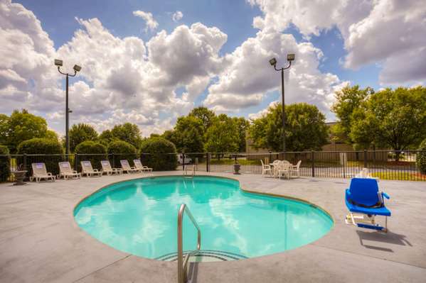 Pool - Comfort Suites Pineville - I-485, Exit 64