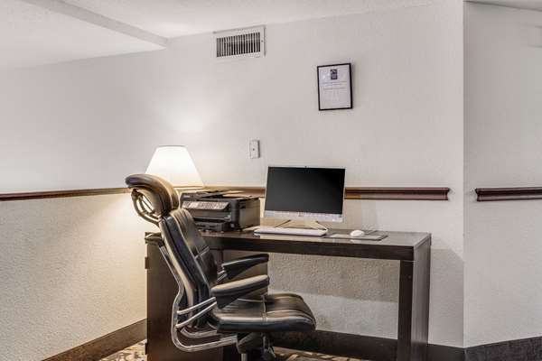 Conference Area - Sleep Inn Wilmington