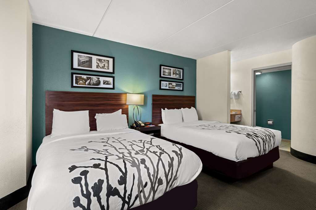 SLEEP INN-guestroom-Guest Room,On-Site.jpg
