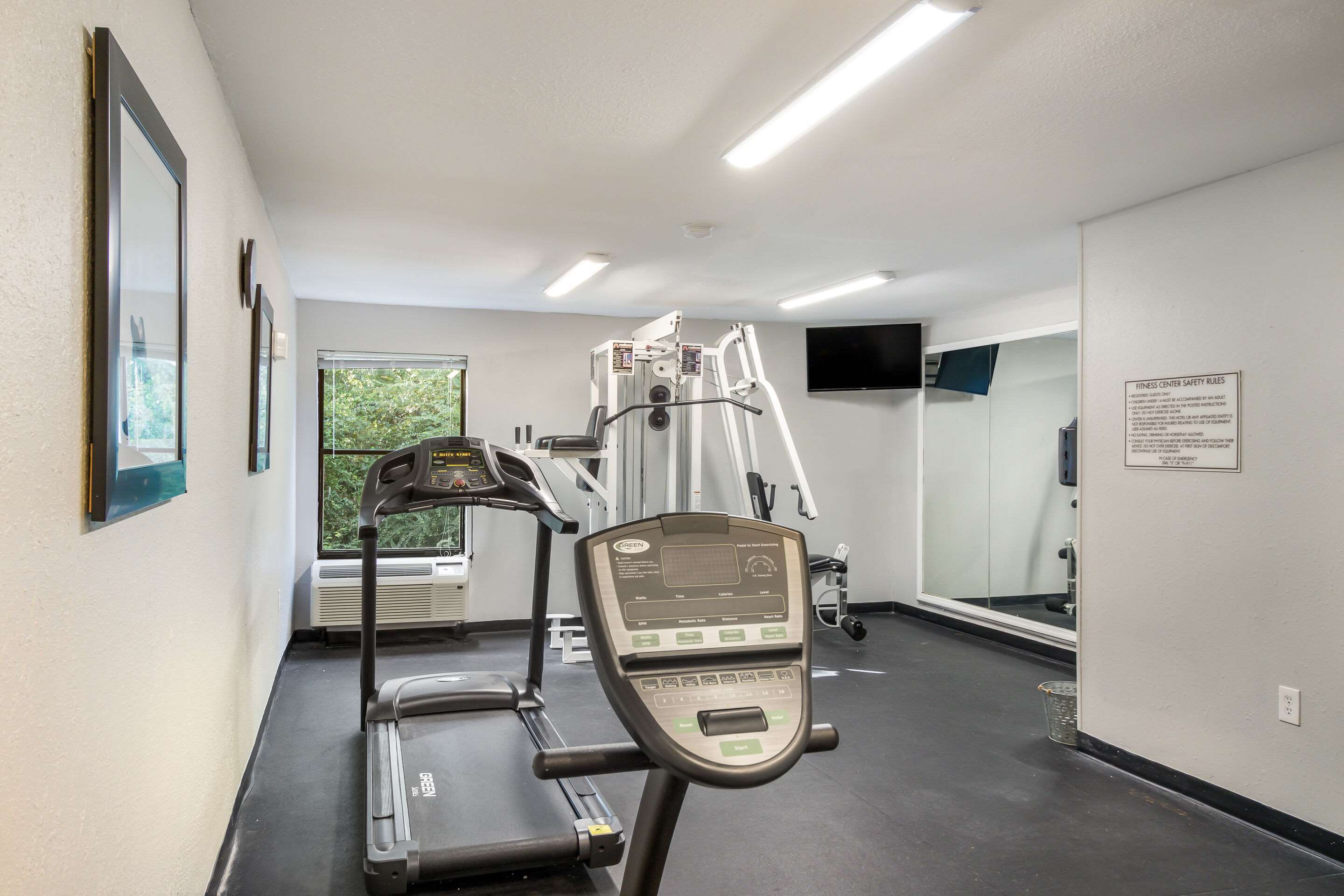 Exercise room | Quality Inn near MCAS Cherry Point