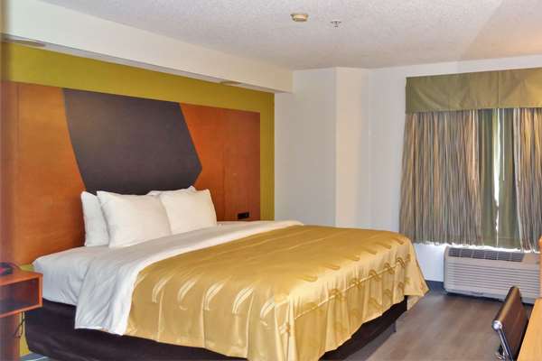  - Quality Inn & Suites Raleigh - I-440, Exit 11