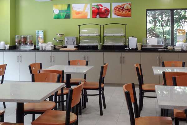 Amenities - Quality Inn & Suites Raleigh - I-440, Exit 11