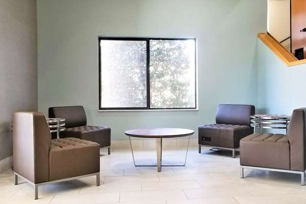  - Quality Inn & Suites Raleigh - I-440, Exit 11