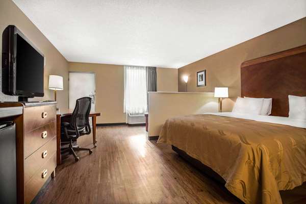 Suite - Quality Inn & Suites North Charlotte - I-85, Exit 41