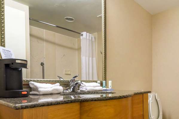  - Quality Inn Lumberton - I-95, Exit 22