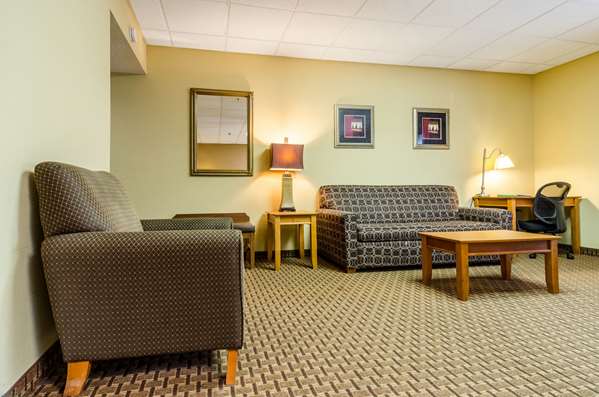 Suite - Quality Inn Lumberton - I-95, Exit 22