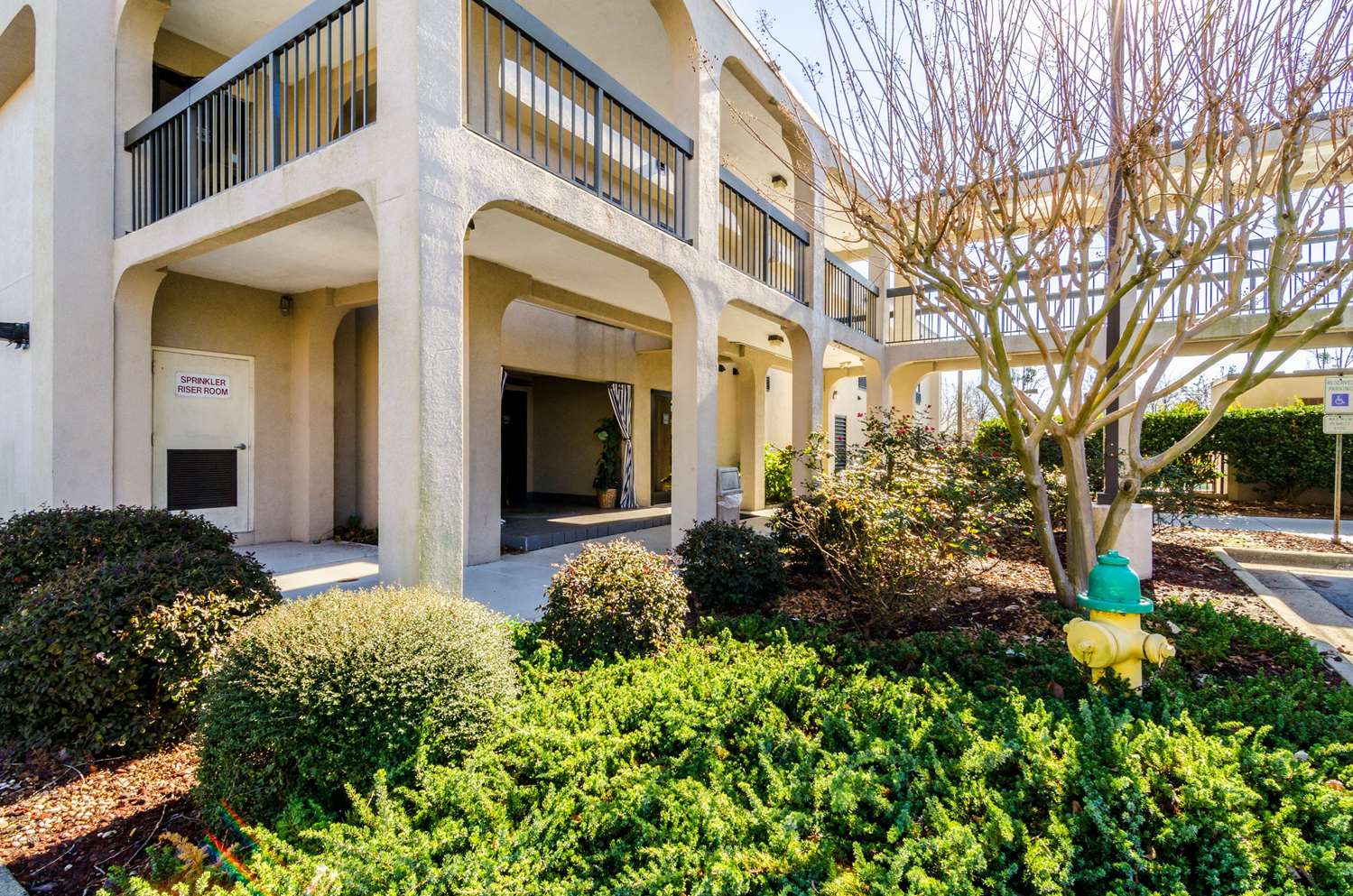 Quality Inn Lumberton I95, Exit 22, NC See Discounts