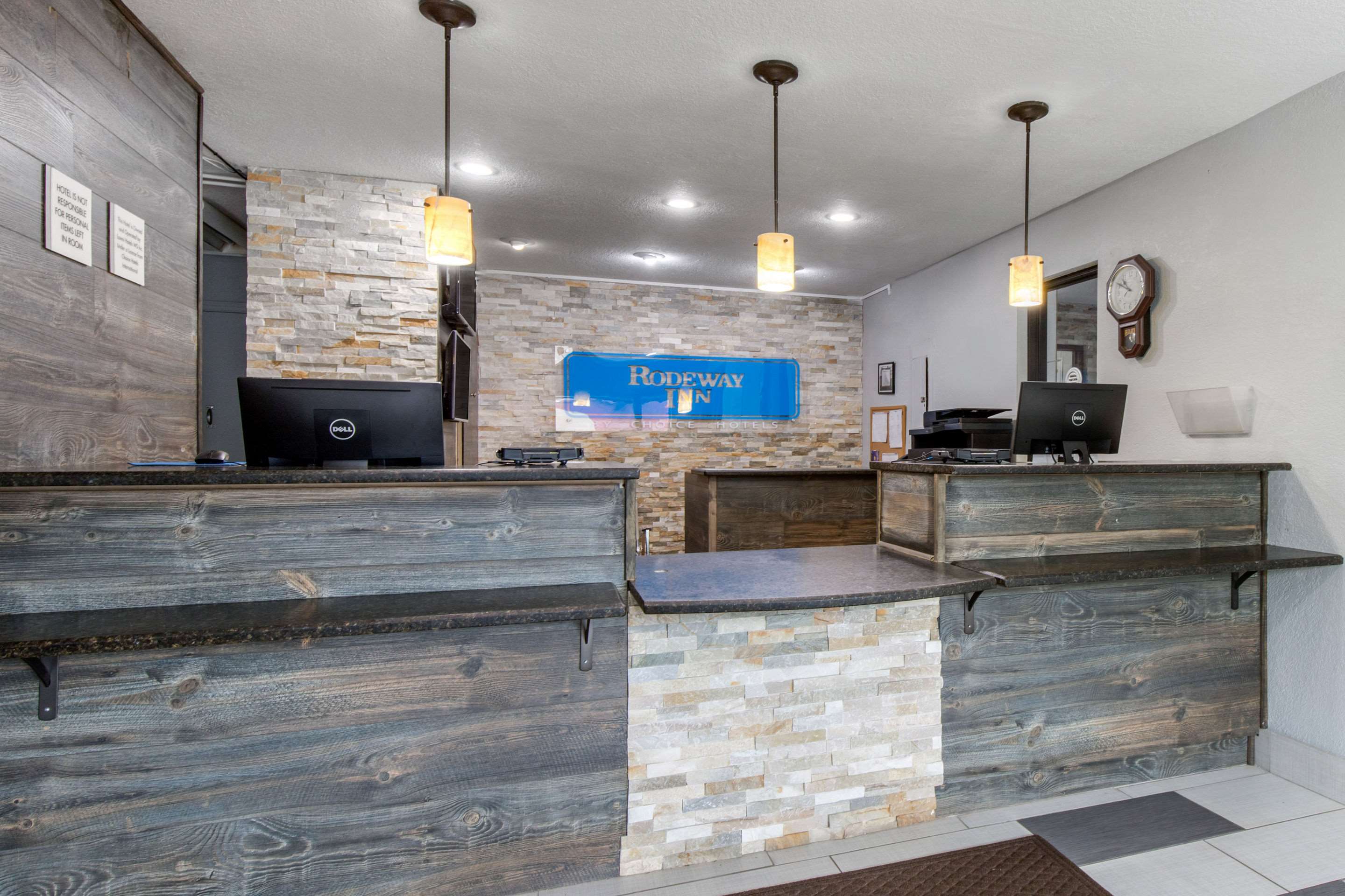 Front desk with friendly staff | Rodeway Inn Winston Salem Route 52