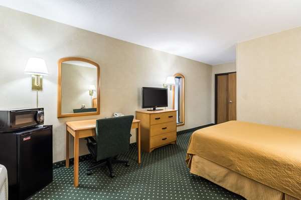  - Quality Inn Grand Forks