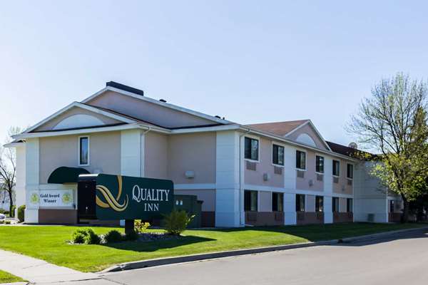 Exterior view - Quality Inn Grand Forks