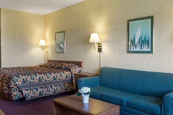 Suite - Rodeway Inn Wahpeton