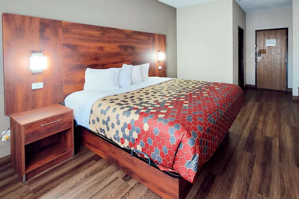 Econo Lodge Fargo West Acres