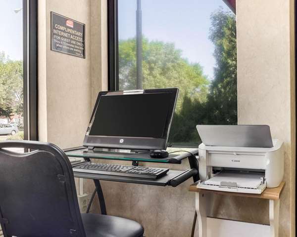 Conference Area - Econo Lodge Grand Forks - I-29, Exit 141