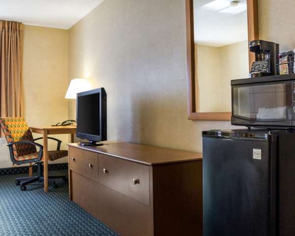  - Comfort Inn Jamestown - I-94, Exit 258