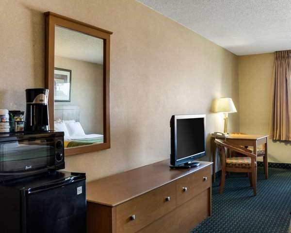  - Comfort Inn Jamestown - I-94, Exit 258