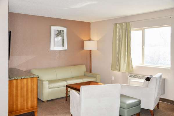 Suite - Rodeway Inn Fargo - I-94, Exit 351