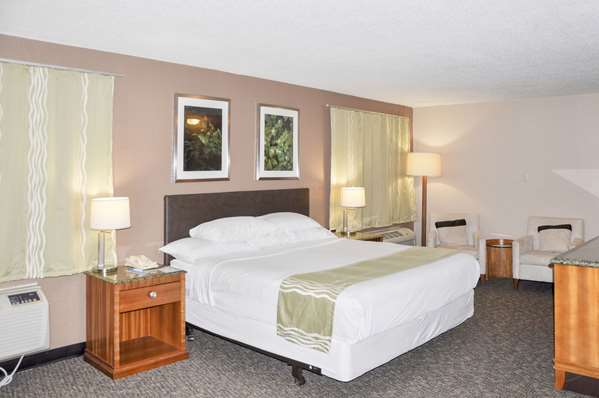 Suite - Rodeway Inn Fargo - I-94, Exit 351