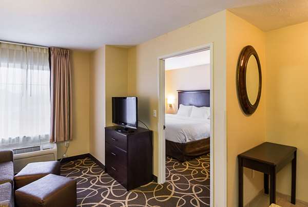 Suite - MainStay Suites Fargo - I-94, Exit 348