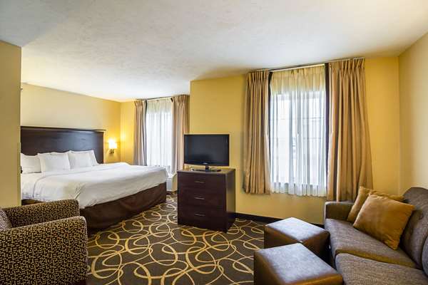 Suite - MainStay Suites Fargo - I-94, Exit 348