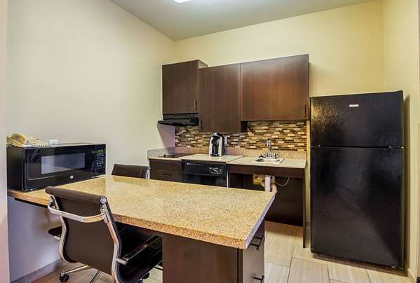 Suite - MainStay Suites Fargo - I-94, Exit 348
