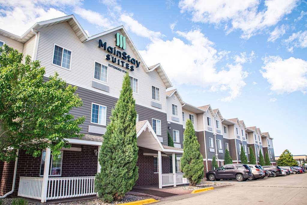 MainStay Suites
