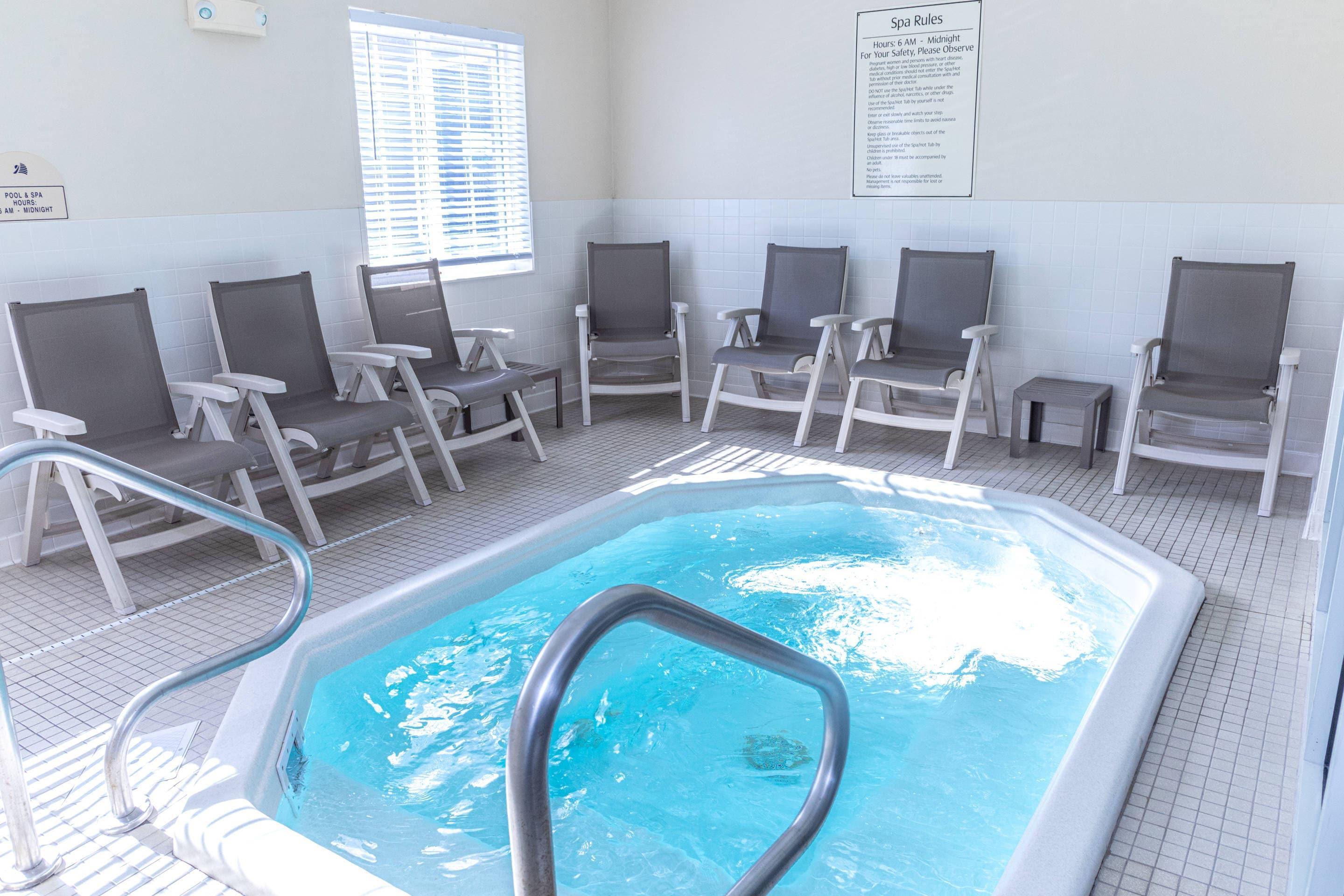 Indoor hot tub | MainStay Suites Fargo - I-94 Medical Center