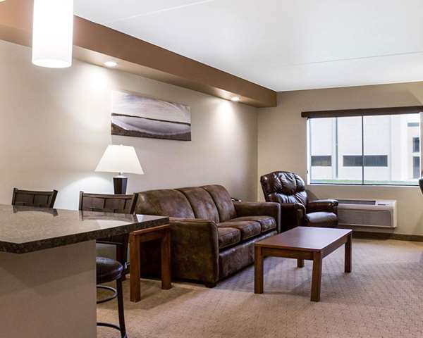 Suite - Quality Inn & Suites Jamestown - I-94, Exit 258
