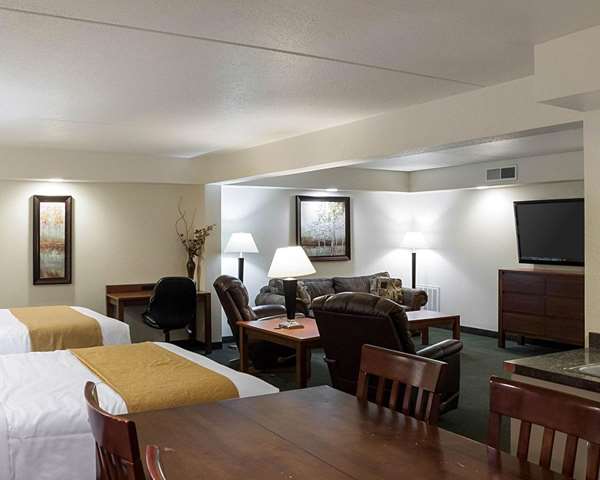 Suite - Quality Inn & Suites Jamestown - I-94, Exit 258