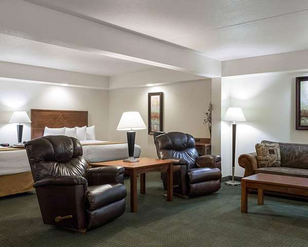 Suite - Quality Inn & Suites Jamestown - I-94, Exit 258