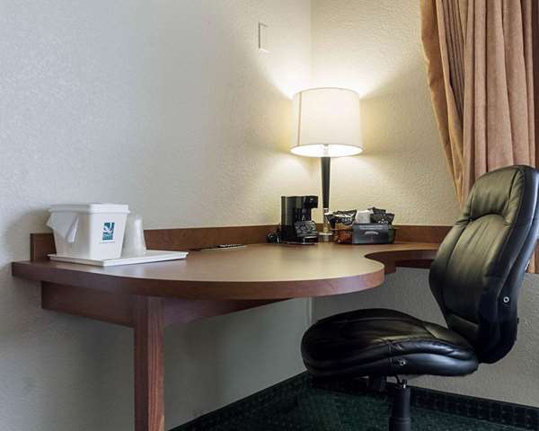 Suite - Quality Inn & Suites Jamestown - I-94, Exit 258