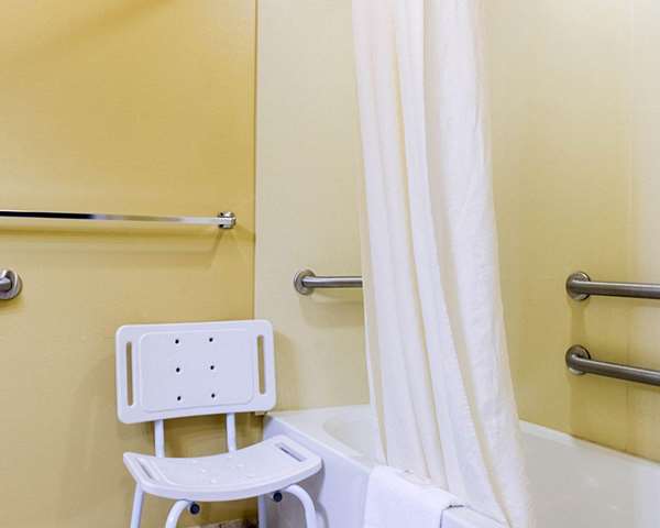  - MainStay Suites Minot