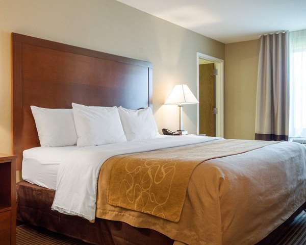 Suite - Comfort Inn & Suites Watford City