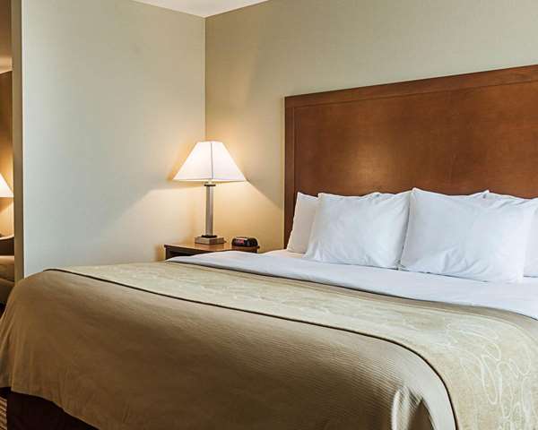 Suite - Comfort Inn & Suites Watford City