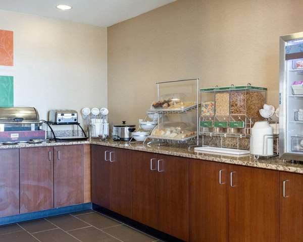Amenities - Comfort Inn & Suites Watford City