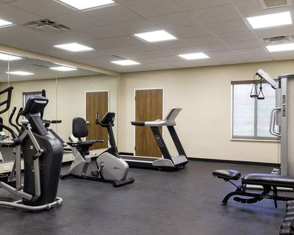 Fitness/ Exercise Room - Comfort Inn & Suites Watford City