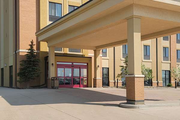 Exterior view - Comfort Inn & Suites Watford City