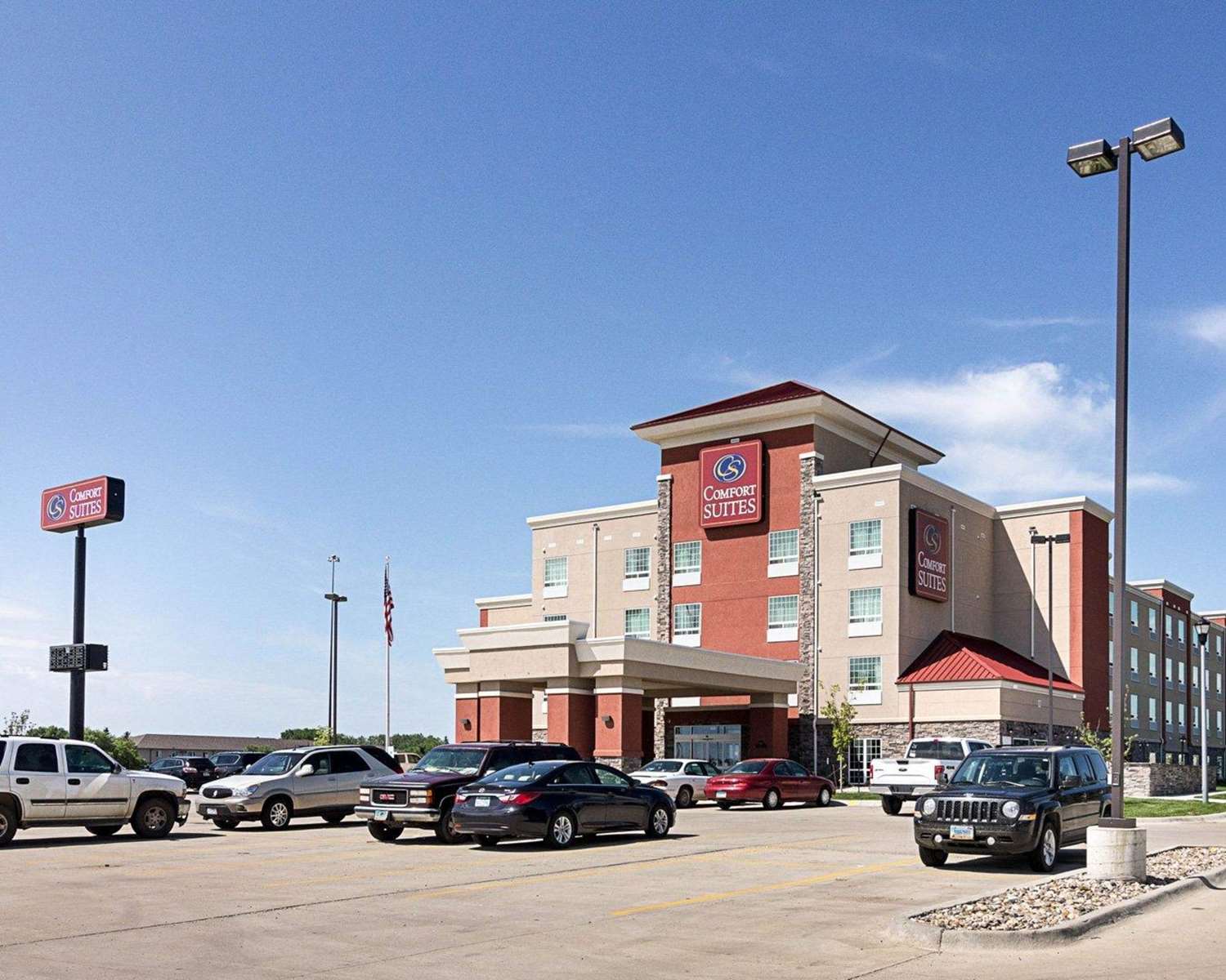 Comfort Suites Minot, ND See Discounts