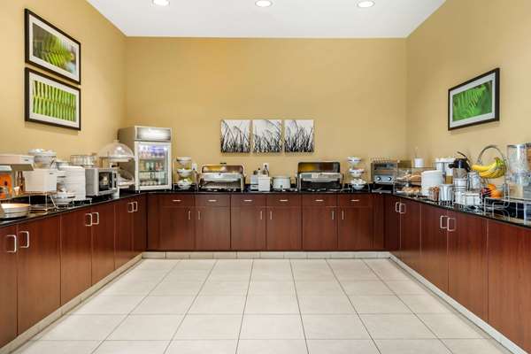Amenities - Sleep Inn & Suites Fargo - I-94, Exit 348