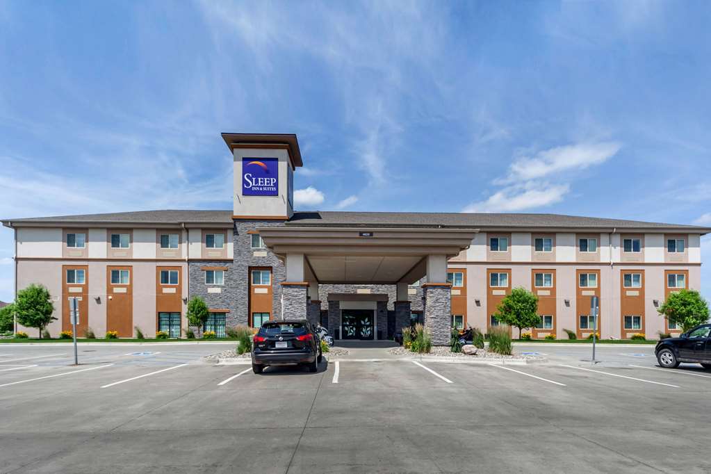 Sleep Inn & Suites