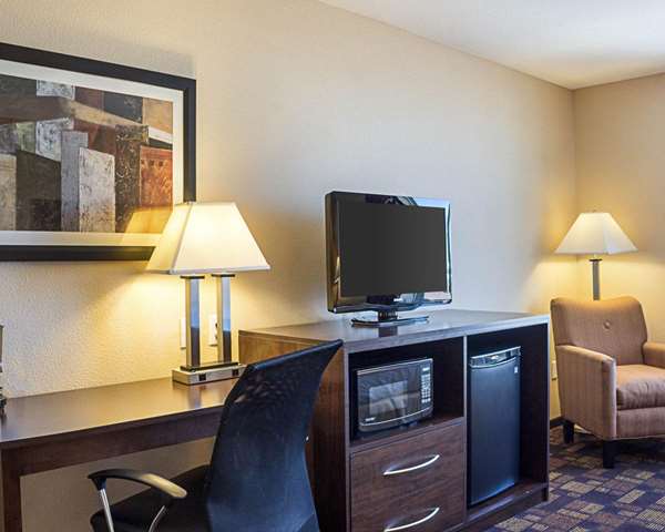 Suite - Quality Inn & Suites Minot