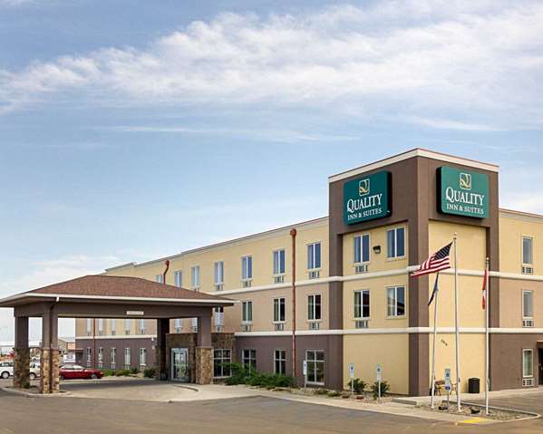 Exterior view - Quality Inn & Suites Minot