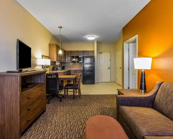 Suite - MainStay Suites Watford City