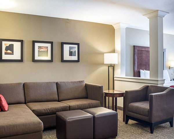 Suite - Comfort Suites Fargo - I-94, Exit 348