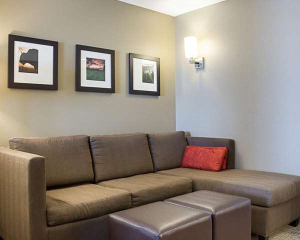 Suite - Comfort Suites Fargo - I-94, Exit 348