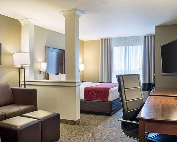 Suite - Comfort Suites Fargo - I-94, Exit 348