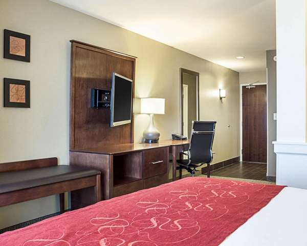 Suite - Comfort Suites Fargo - I-94, Exit 348
