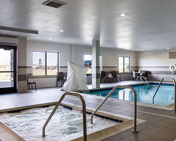 Pool - Comfort Suites Fargo - I-94, Exit 348