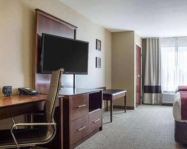 Suite - Comfort Suites Fargo - I-94, Exit 348